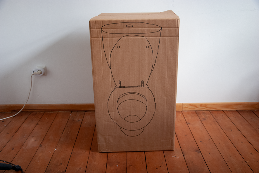 The picture is showing the sculpture Fatewell - Of Undulated Love by the artist Sandra Miriam Ehlen